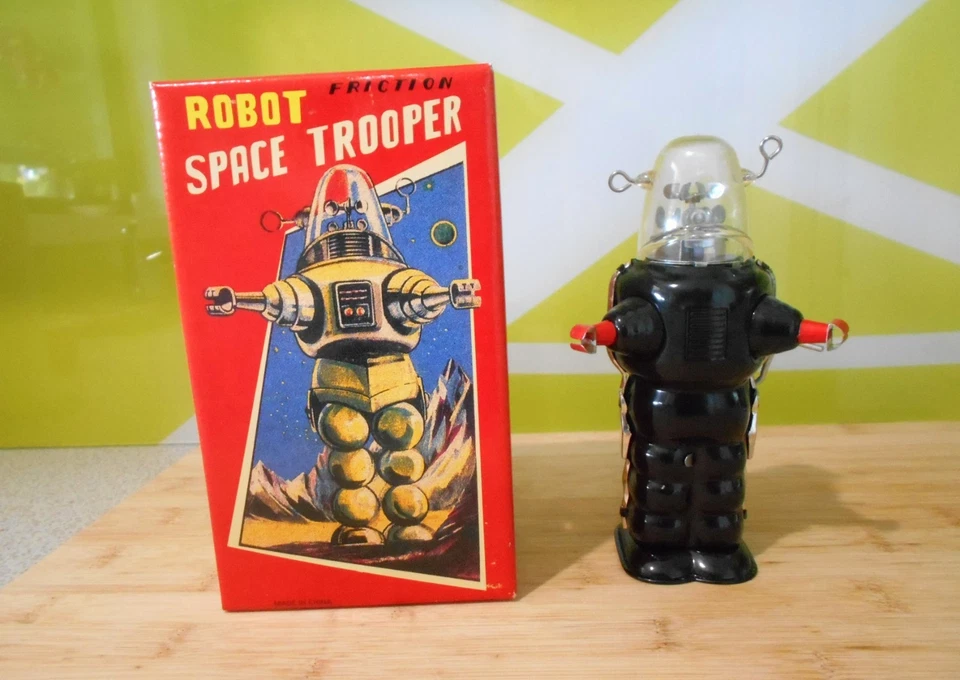 Robot Space Trooper NEGRO Estilo Vintage Cuerda Fricción Juguete 1995 COMO NUEVO Foto 1 de 4