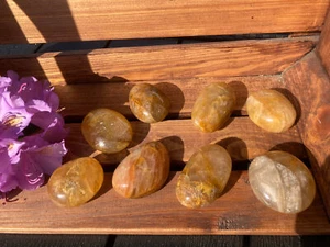 Golden Healer, Limonit Quarz (Bergkristall gelb), Trommelstein - Bild 1 von 4