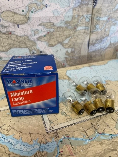 Paquete de 7 lámparas miniatura Wagner Lighting #1638 S-8 24V 25W base bayoneta Foto 1 de 1