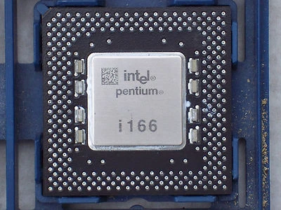 INTEL PENTIUM i166 Mhz SOCKET 7 CPU FULLY TESTED@SY037@GOLD@TOP SPEC@COLLECTABLE - Image 1 of 4