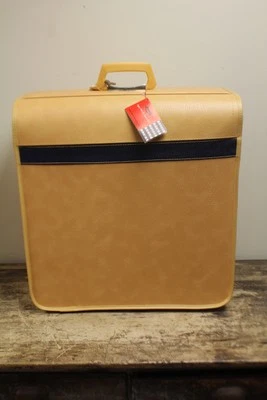 Vintage Imperial Leather Garment Bag Suitcase includes key- Beautiful - Image 1 of 4