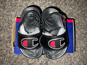 Nuovo sandalo Champion bambino ragazzo nero bianco scarlatto mega slides taglia 5 - Foto 1 di 2