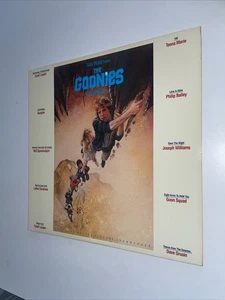1985 the Goonies LP soundtrack SE-40067 Dave Grusin Cyndi Lauper Teena Marie - Bild 1 von 5