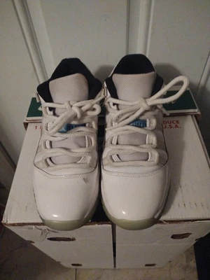 Talla 7Y - Jordan 11 Retro Low Legend Azul Sin Insertos  Foto 1 de 4