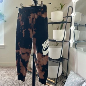 Custom Design Black Bleach Tie Dye Kids Nike Sweatpants/Joggers 5-6 Youth - Picture 1 of 4