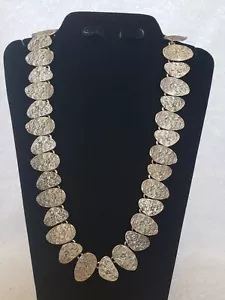 Vintage Necklace Hammered Oblong Disc Silvertone 20" Coin Boho MCM Chunky J1 - Picture 1 of 7