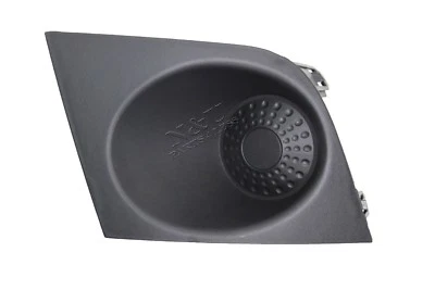 Cubierta de faro antiniebla del lado derecho del pasajero Nissan Versa 2007 2011, sin orificio Foto 1 de 2