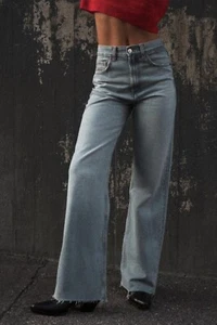 NWT Zara Women's 12 TRF Jeans Blue Wide Leg High Rise Full Length Raw Hem - Picture 1 of 14