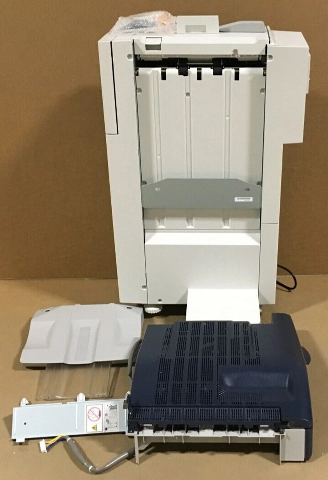 Acabador de hojas Xerox AltaLink 2000 C8030 C8035 C8045 C8055 Series 097S04920 Foto 1 de 1