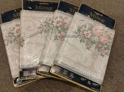 复古 4 件装幻影墙边花卉墙面覆盖 5 码(共 20 码) — 第 1/4 张图片