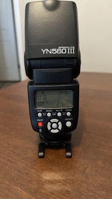 YONGNUO Speedlite YN-560-III Shoe Mount Flash for Canon - Image 1 of 4