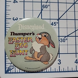 Disneyland 1985 Bambi's - Thumper's Easter Egg Hunt Vintage Botón Prendedor Trasero 3" - Imagen 1 de 4