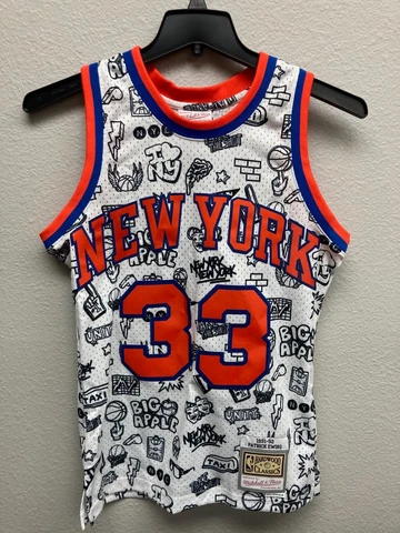 Mitchell & Ness Doodle NBA NY Knicks Ewing 33 Swingman Jersey- Men's Cover