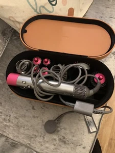 Dyson Airwrap Complete Haarstyler Nickel Fuchsia, 8 Aufsätze, Koffer, hs01 - Bild 1 von 7