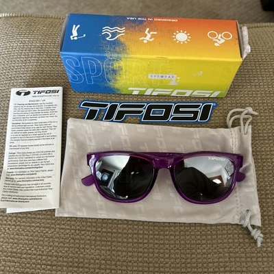 Gafas de sol Tifosi Swank púrpura envolventes deportivas de diseñador  Foto 1 de 4