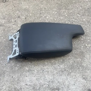 2017-2023 Subaru Impreza Center Console Lid Cover Top Arm Rest Armrest Black - Bild 1 von 5