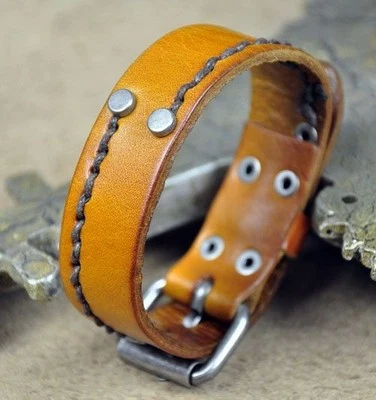 Pulsera brazalete brazalete caqui de cuero forrado banda única surfista hecho a mano para hombre Foto 1 de 4