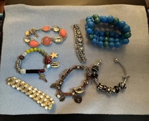 Lot Of 7 Bracelets Vintage Until Now Unbranded & Branded - Picture 1 of 8