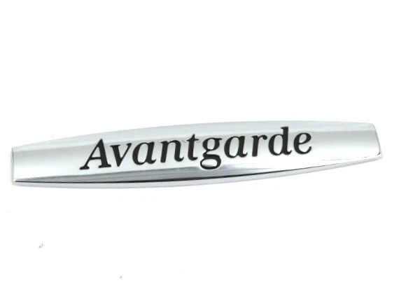 MERCEDES-BENZ C-CLASS W204 AVANTGARDE Fender Badge A2048172720