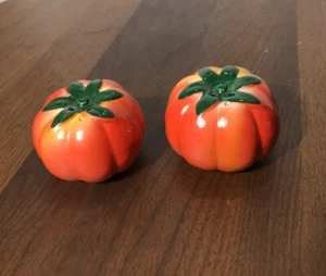 AGITADORES DE SAL Y PIMIENTA GRANDES DE CERÁMICA PARA TOMATE ROJO DE COLECCIÓN - Imagen 1 de 7