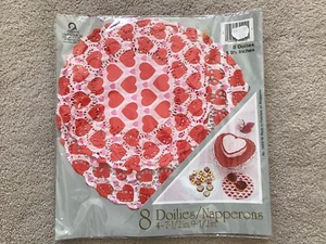 NIP 8 Vintage Amscan Valentine's Day Paper Cut-Out Doilies No. 14350/99 - Picture 1 of 7