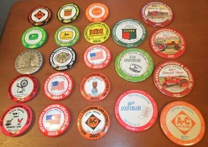 22 Pinback, Buttons aus der MID-AMERICA DRESCH & ANTIQUITÄTEN Show 1989 - 2022 - Bild 1 von 2