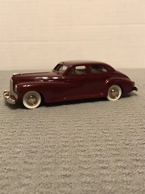Brooklin escala 1/43 BRK 18, 1941 Packard Clipper, granate Foto 1 de 4