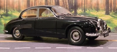 1/18 Paragon 1967 Daimler V8-250 Black Diecast Model - Image 1 of 4