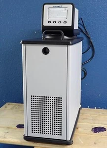 VWR AP07R-20-V12E Polyscience 7L Advanced Prgrmble Refrigerated Circulator 240V - Picture 1 of 17