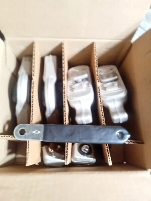 New 7 Piece Cleat And End Stop Kit NIB With Tool 2009 Foto 1 de 4