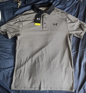 Under Armour Men's The Playoff Polo Golf Shirt Size M NWT Black And White - Picture 1 of 5