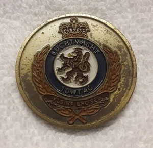 AUTHENTIC OLD and RARE 52nd MUNITIONS 10WTAC LUCHTMACHT BELGIUM CHALLENGE COIN - Picture 1 of 2