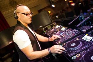 Roger Sanchez Live Funky House DJ-Sets Compilation (2000 - 2023) - Foto 1 di 9