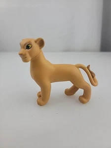 Figura de acción Nala adulto El Rey León de 3" de largo Disney Just Play Cake Topper - Imagen 1 de 8