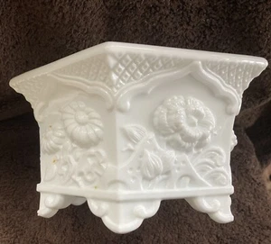 ✨Fenton Art Glass Milk Glass Hexagon Planter Bowl With Raised Flowers - Picture 1 of 12