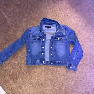 GIRLS DKNY MEDIUM WASH STRETCH BLUE JEAN JACKET SIZE 6. So Cute And Comfortable - Picture 1 of 6