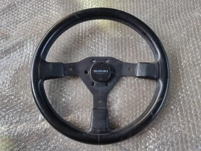СПОРТИВНОЕ РУЛЕВОЕ КОЛЕСО SUZUKI ОТЛИЧНАЯ ПОДЛИННАЯ ДЕТАЛЬ УНИВЕРСАЛ SUZUKI JIMMY VITARA R - Изображение 1 из 4