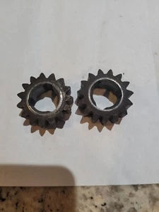 2 Toro OEM Part 65-4750 Gear-Pinion - Picture 1 of 2