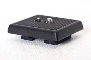 Quick Release Plate for Celestron 93606 63" Tripod sold with Ultima 80 scope kit - Picture 1 of 4