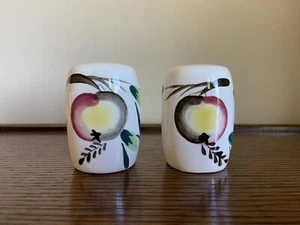 Vintage Hand Painted Apple Peach Glazed Salt And Pepper Shakers - Picture 1 of 9