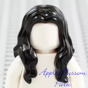 NEU LEGO Mädchen Minifiguren lange schwarze Haare - Pirat Frau gewellte Minifigur Kopfbedeckung - Bild 1 von 4