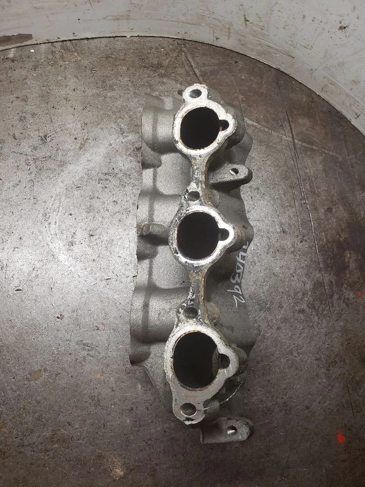 Coletor de admissão inferior compatível com 04-09 QUEST 1073139 - Imagem 1 de 4