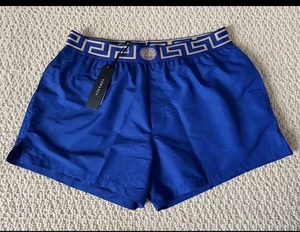 Neu mit Etikett Versace Greca Border Medusa Barocco blau Badeshorts Badeanzug 5 M 450 $ - Bild 1 von 23