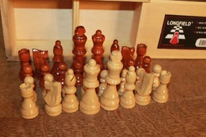 schöne Longfield Schachfiguren Holz, KH 75 mm, Schiebedeckel, 32 Figuren, braun - Bild 1 von 5