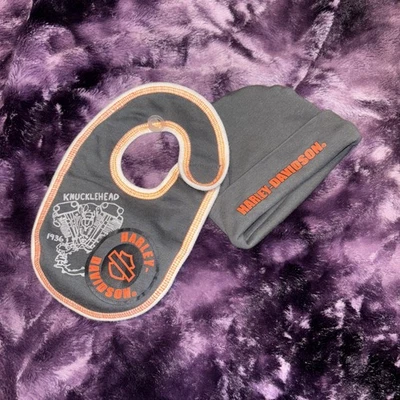 Sombrero y babero para bebé Harley Davidson motocicleta 3/6 M gris naranja cierre de gancho y bucle Foto 1 de 4