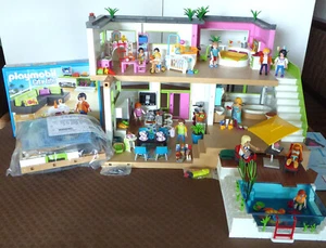 Playmobil 5574 Luxusvilla,Puppenhaus,Villa,Swimmingpool,Anbau u. Schlafinsel NEU - Bild 1 von 11