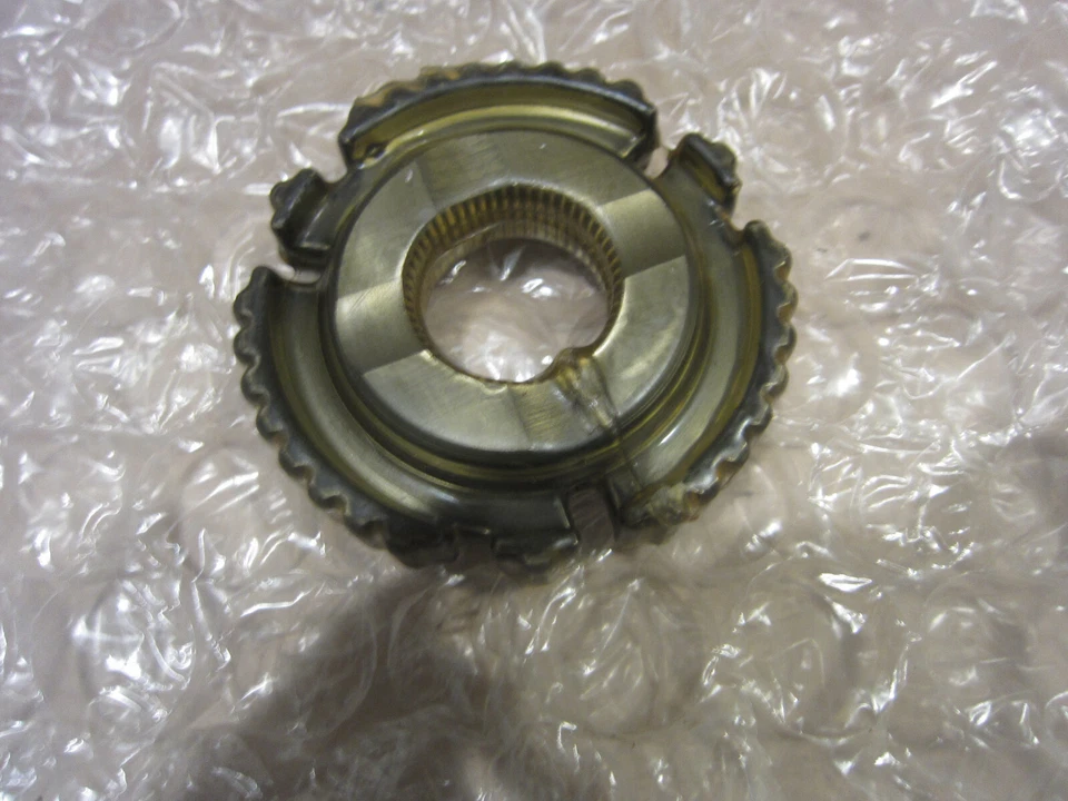 Ferrari 208, 308, 328, Mondial - Syncro Sleeve / Body - P/N 106050 Foto 1 de 4