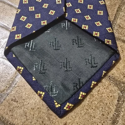 Corbata de seda vintage Lauren Ralph Lauren azul marino dorado rojo patrón geométrico Foto 1 de 4