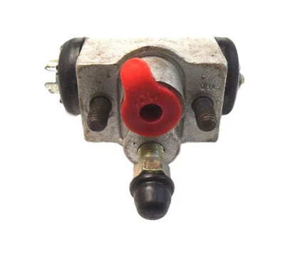 Bendix 3376 Drum Brake Wheel Cylinder - Image 1 of 2