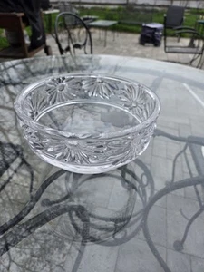 Daisy Floral Crystal Serving Bowl Contemporary Vintage Rare - Picture 1 of 19